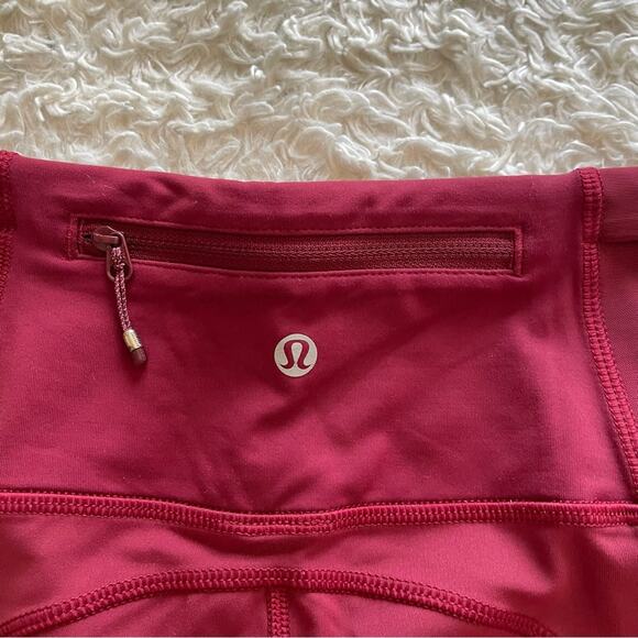 Lululemon Speed Tight Mesh Panels  size 4 - Picture 9 of 10